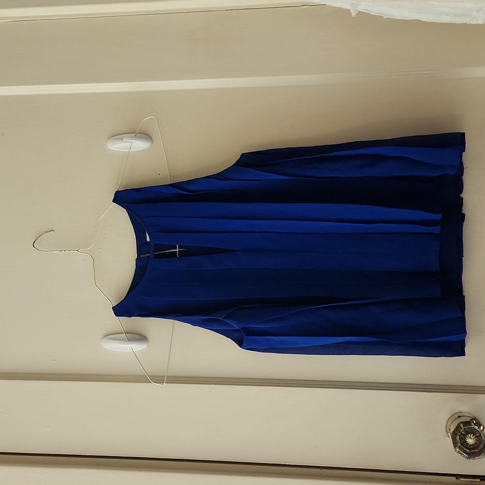 JCrew size 00 blue pleated top